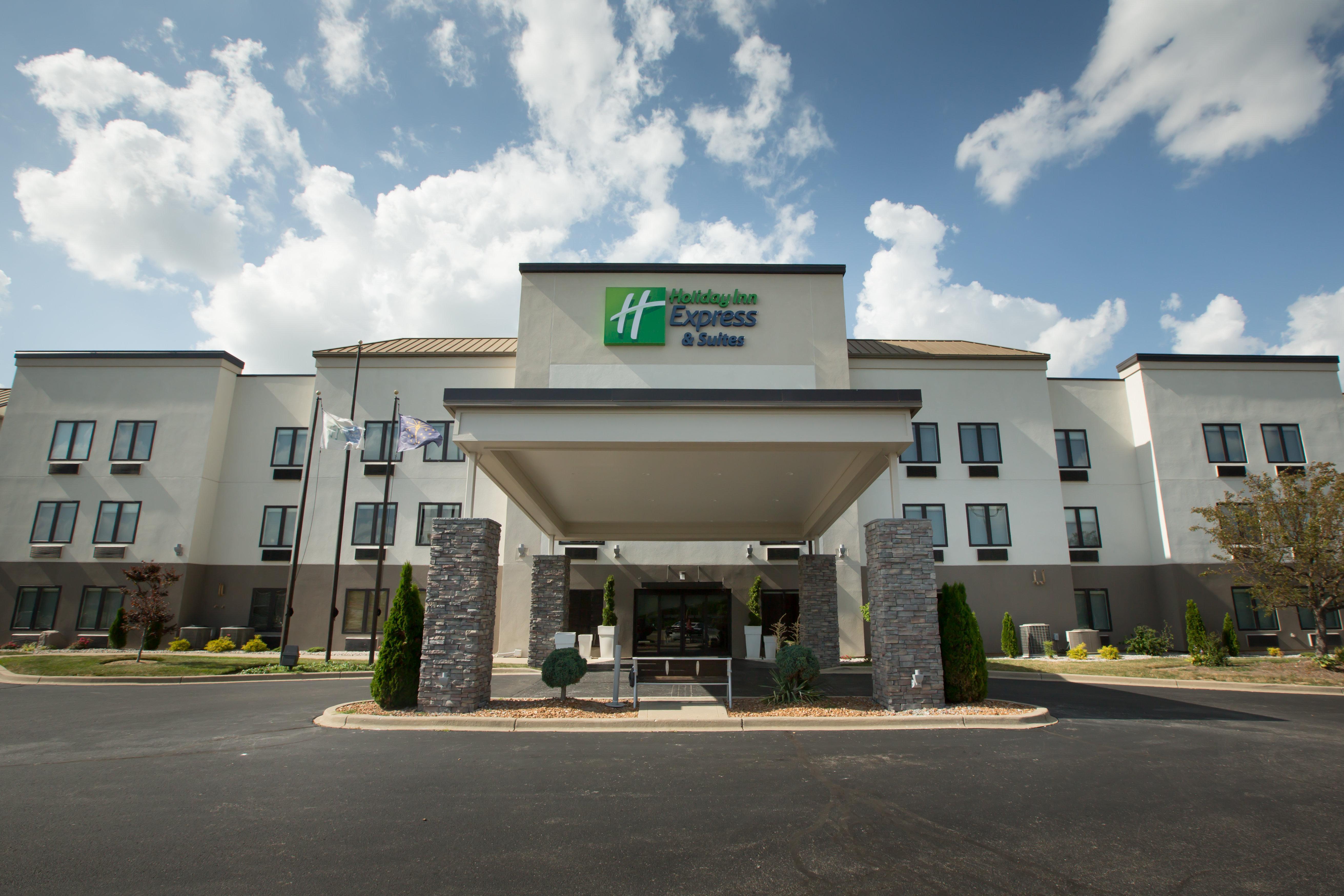 Holiday Inn Express Hotel & Suites Madison By Ihg Exterior photo